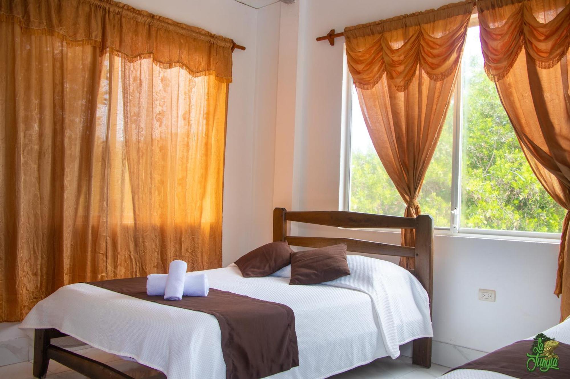 Hotel La Jungla Puerto Villamil Εξωτερικό φωτογραφία